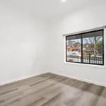 Rent 4 bedroom apartment in North Melbourne