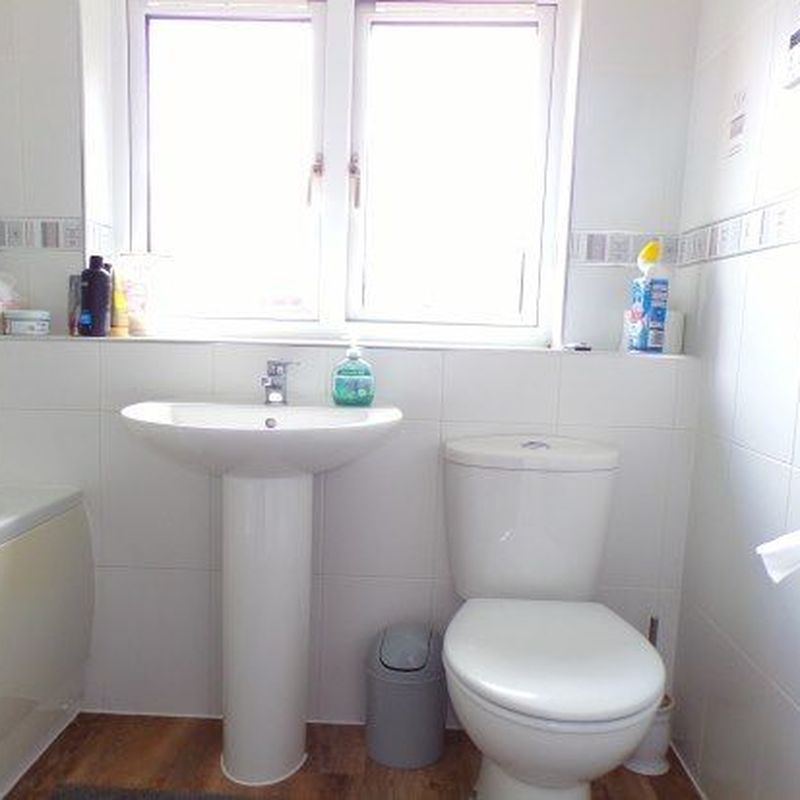 Room to rent in 2 Liederbach Drive, Verwood BH31
