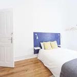 Rent a room of 120 m² in lisbon