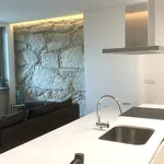 Rent 2 bedroom apartment of 92 m² in Porto