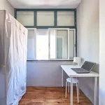 Rent a room in lisbon