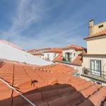 Rent 2 bedroom apartment of 65 m² in Lisbon