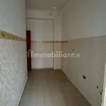 Rent 4 bedroom apartment of 81 m² in Palermo