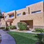 Rent 1 bedroom apartment in Santa Clarita