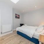 Rent 2 bedroom apartment in Reading