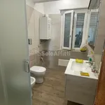 Affitto 4 camera appartamento di 100 m² in Reggio di Calabria