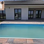 Pronajměte si 1 ložnic/e dům o rozloze 155 m² v Vysoký Újezd u Berouna