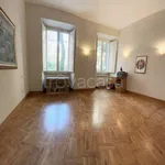 Rent 5 bedroom apartment of 164 m² in Roma