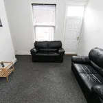 Rent 4 bedroom house in Leeds