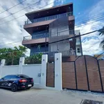 Rent 3 bedroom apartment of 274 m² in Bang Lamung