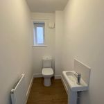 Rent 4 bedroom flat in East Midlands