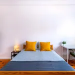 Rent 6 bedroom apartment in Porto