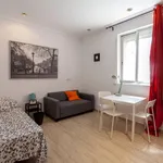 Rent 5 bedroom apartment in Valencia