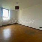 Rent 3 bedroom apartment of 70 m² in Milano