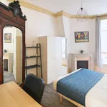 Rent 5 bedroom apartment in Paris