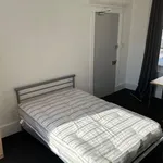 Rent 7 bedroom house in West Midlands