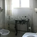 Rent 3 bedroom apartment of 200 m² in Reggio di Calabria