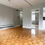 Appartement de 441 m² avec 1 chambre(s) en location à Old Toronto