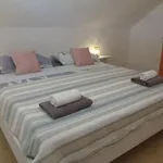 Rent 2 bedroom house of 11000 m² in Pučišća