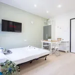 Rent 1 bedroom apartment of 50 m² in milan