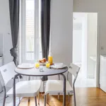 Rent 1 bedroom apartment of 17 m² in Paris