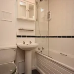 Rent 2 bedroom apartment in Greenock