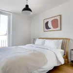 Rent 2 bedroom apartment of 92 m² in lisbon