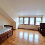 Rent 2 bedroom apartment of 138 m² in Quincy