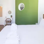 Rent 3 bedroom apartment in Milan