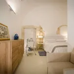 Rent 2 bedroom apartment of 80 m² in Siracusa