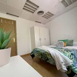 Rent a room of 170 m² in Madrid