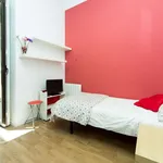 Rent a room of 120 m² in madrid