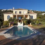 Rent 4 bedroom house of 540 m² in Altos de los Monteros