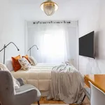 Rent a room of 100 m² in madrid