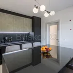 Rent 3 bedroom apartment of 120 m² in Kaštela