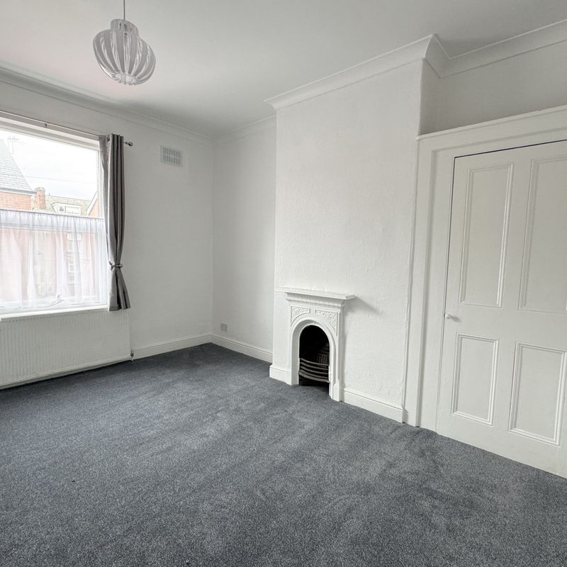 1 Bed House Recreation View Leeds LS11 - Care 4 Properties Islington