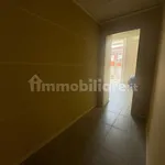 Affitto 4 camera appartamento di 115 m² in Naples