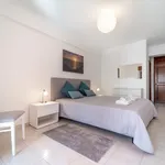 Rent 2 bedroom apartment of 64 m² in Quarteira