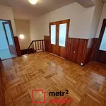 Pronajměte si 5 ložnic/e dům o rozloze 150 m² v Uničov