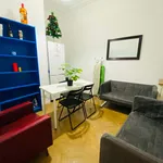 Rent a room of 220 m² in Madrid