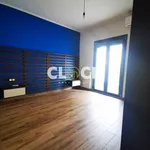 Rent 2 bedroom apartment of 93 m² in Θεσσαλονίκη