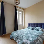 Appartement de 10 m² avec 4 chambre(s) en location à Saint-Étienne