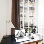 Rent 1 bedroom apartment of 20 m² in Paris