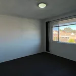 Rent 3 bedroom apartment in Warrawong