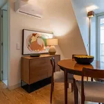 Rent 1 bedroom apartment of 431 m² in Lisbon