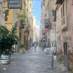 Affitto 2 camera appartamento di 55 m² in Naples