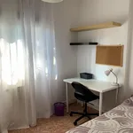 Rent 3 bedroom apartment in Madrid