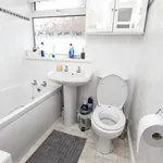 Rent 3 bedroom flat in West Midlands