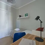 Rent a room in lisbon