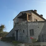 Affitto 4 camera casa di 110 m² in Lugnano in Teverina